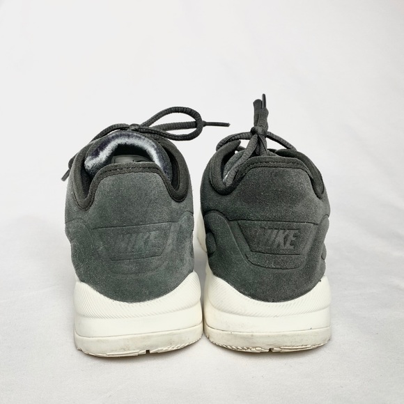 Nike runners - Picture 2 of 4